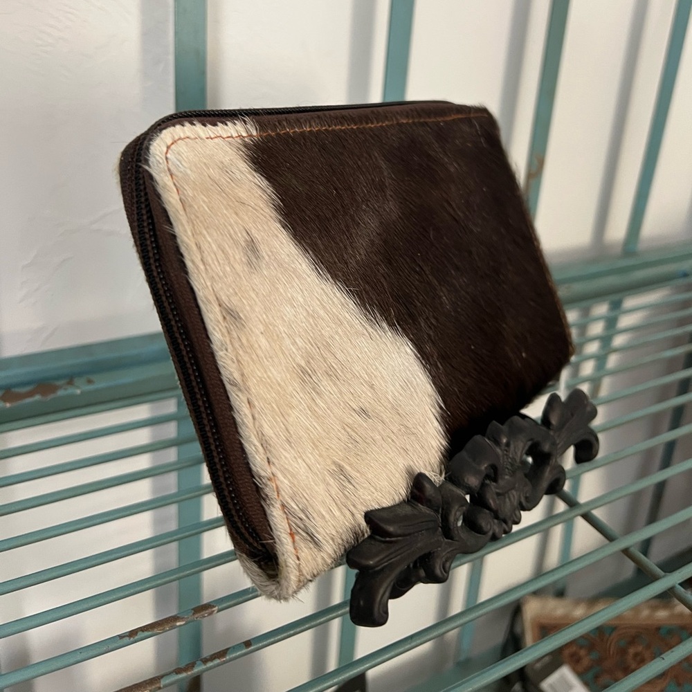 Amazing Hide-on Rustic Leather Zip around Wallet New Card Holder Black White - Picture 5 of 7